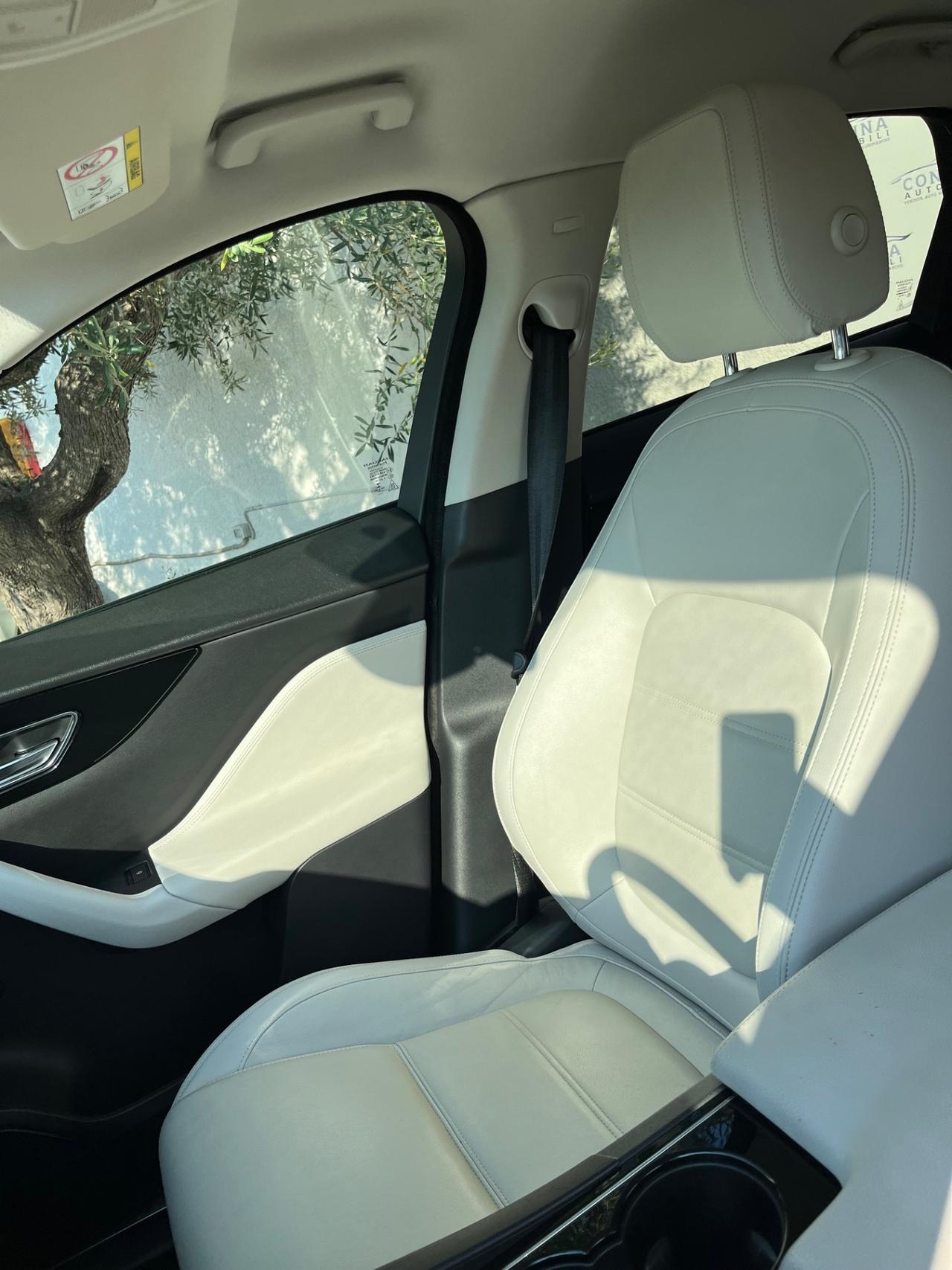 Jaguar F-Pace 2.0 D 180 CV AWD Portfolio