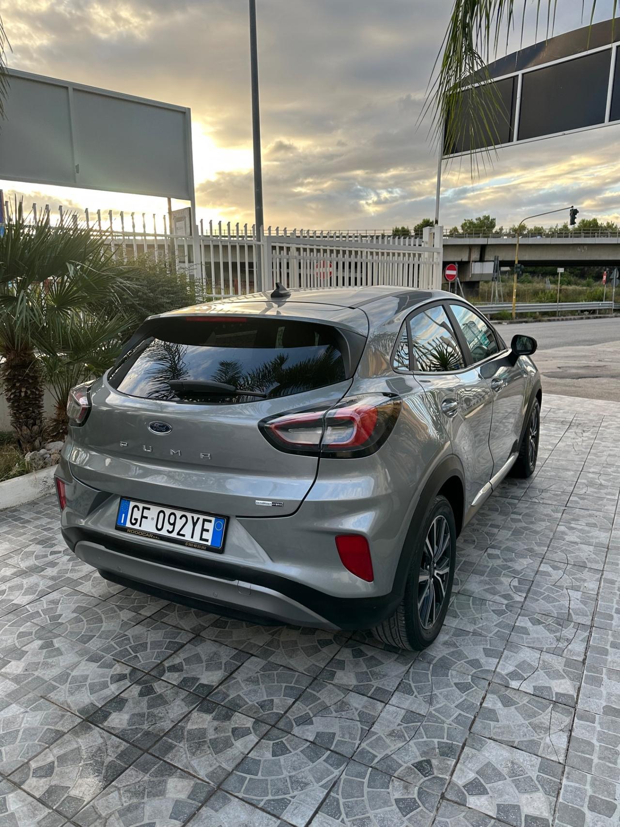 Ford Puma 1.0 EcoBoost Hybrid 125 CV S&S aut. Titanium