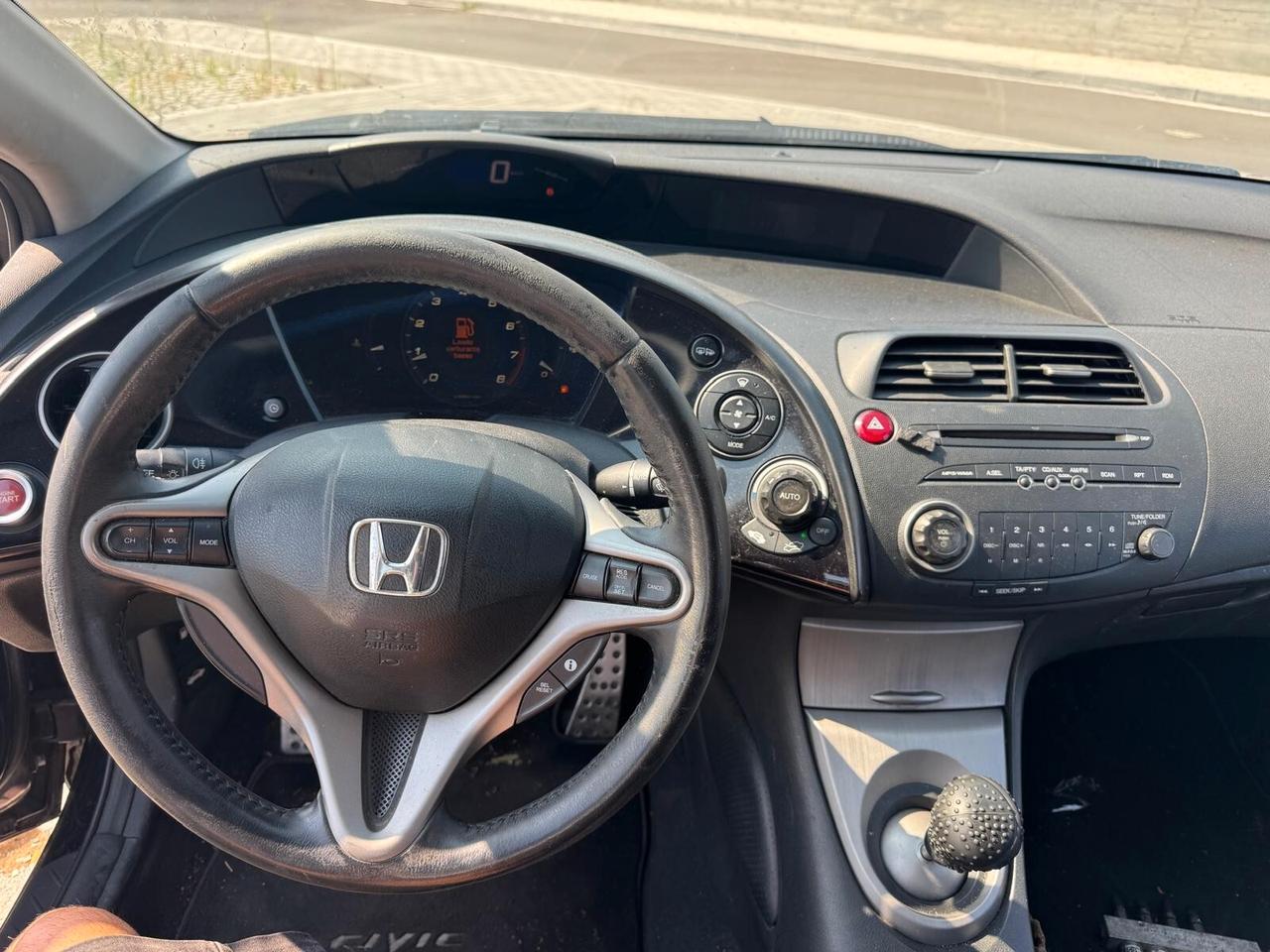 Honda Civic 1.8 i-VTEC 5p. Sport