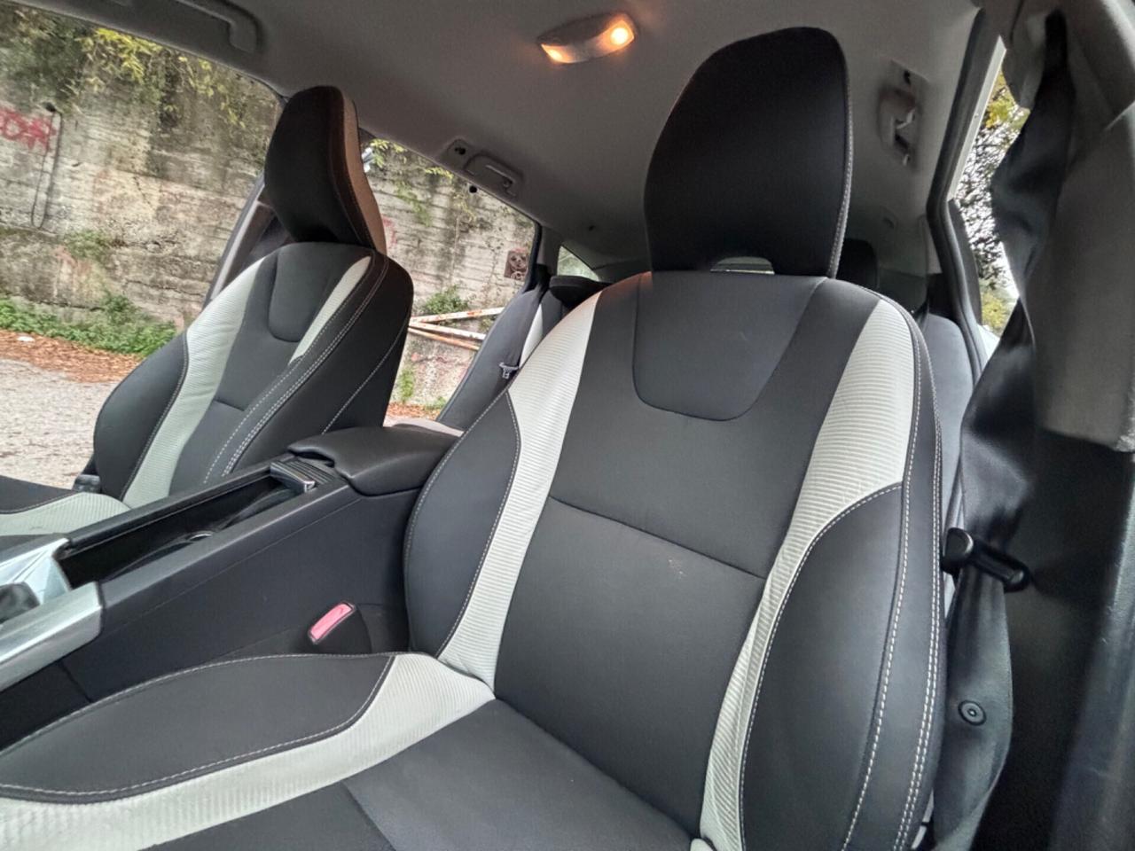 Volvo V60 D3 R-design Kinetic