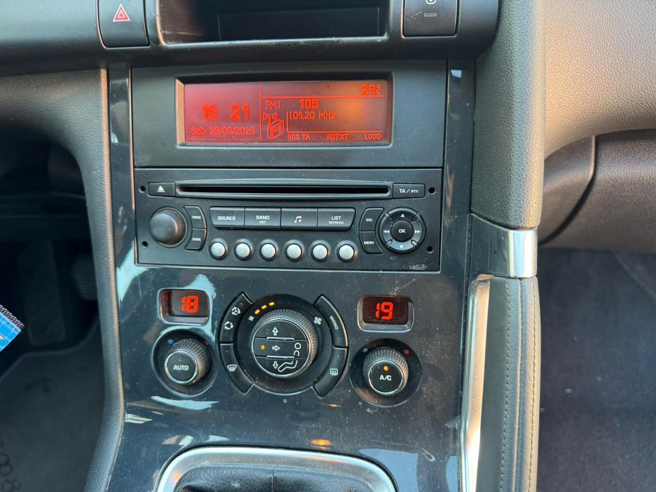 Peugeot 3008 1.6 HDi 110CV Tecno