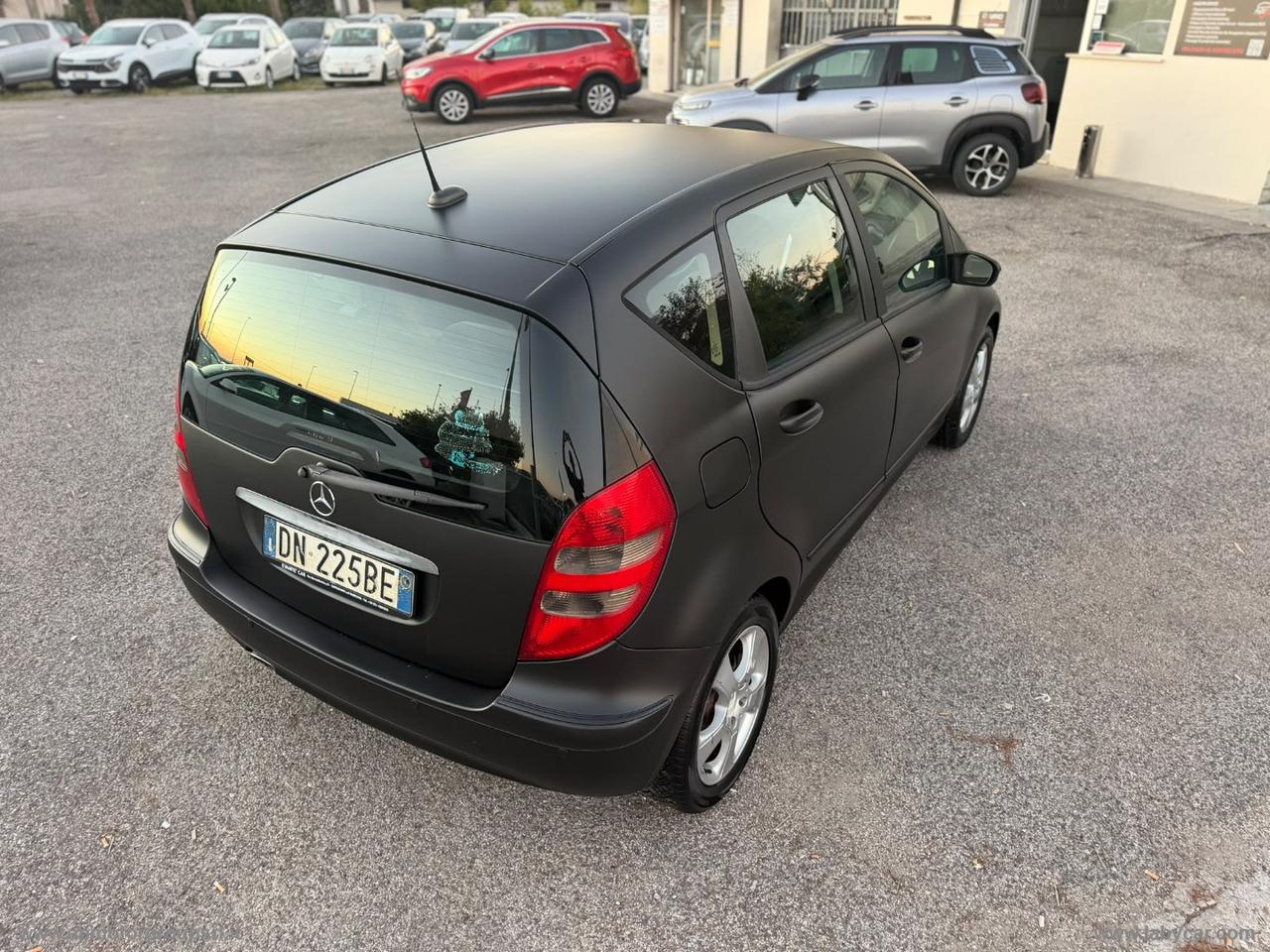 MERCEDES-BENZ A 150 Avantgarde BLACK MATT