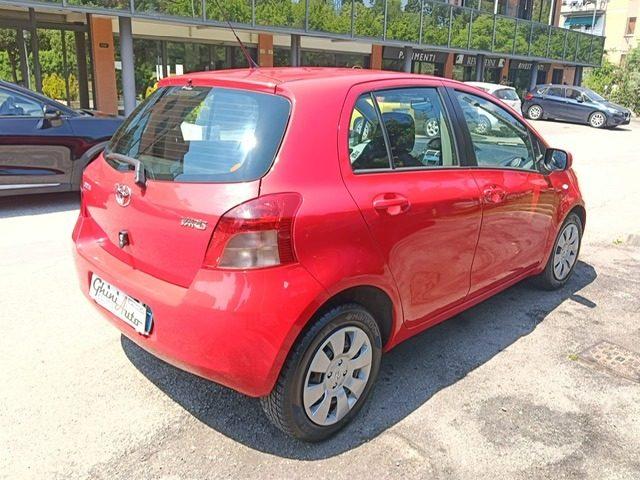 TOYOTA Yaris 1.3 5 porte Sol
