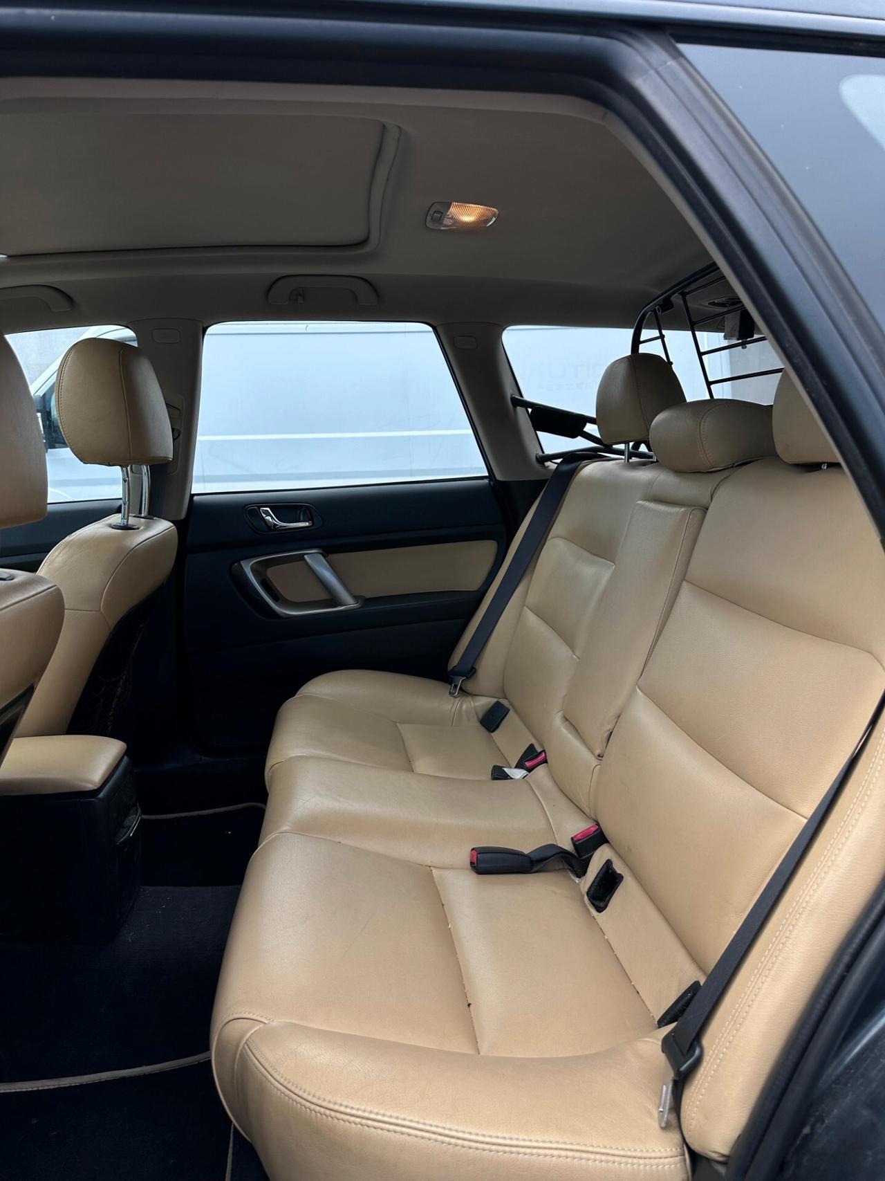 Subaru OUTBACK 2.0D 16V CM