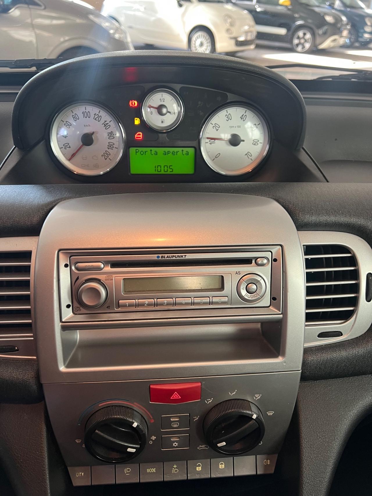 Lancia Ypsilon 1.2 Versus