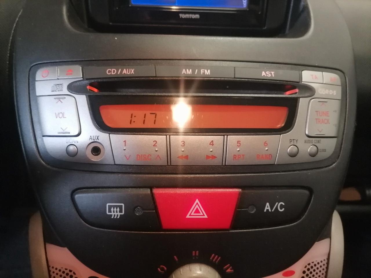 Toyota Aygo 1.0 12V VVT-i 5 porte Cool Soda Connect