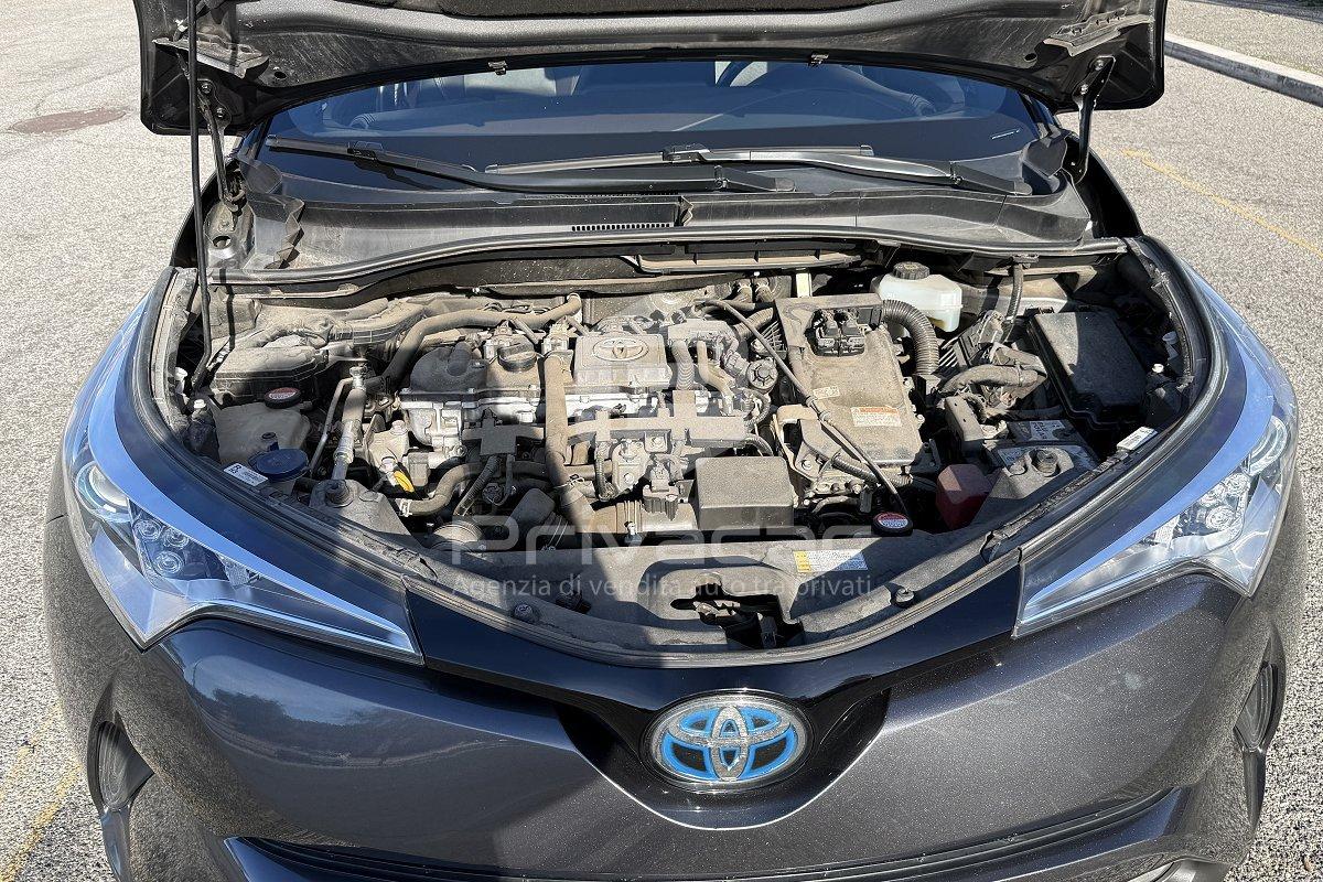 TOYOTA C-HR 1.8 Hybrid E-CVT Lounge