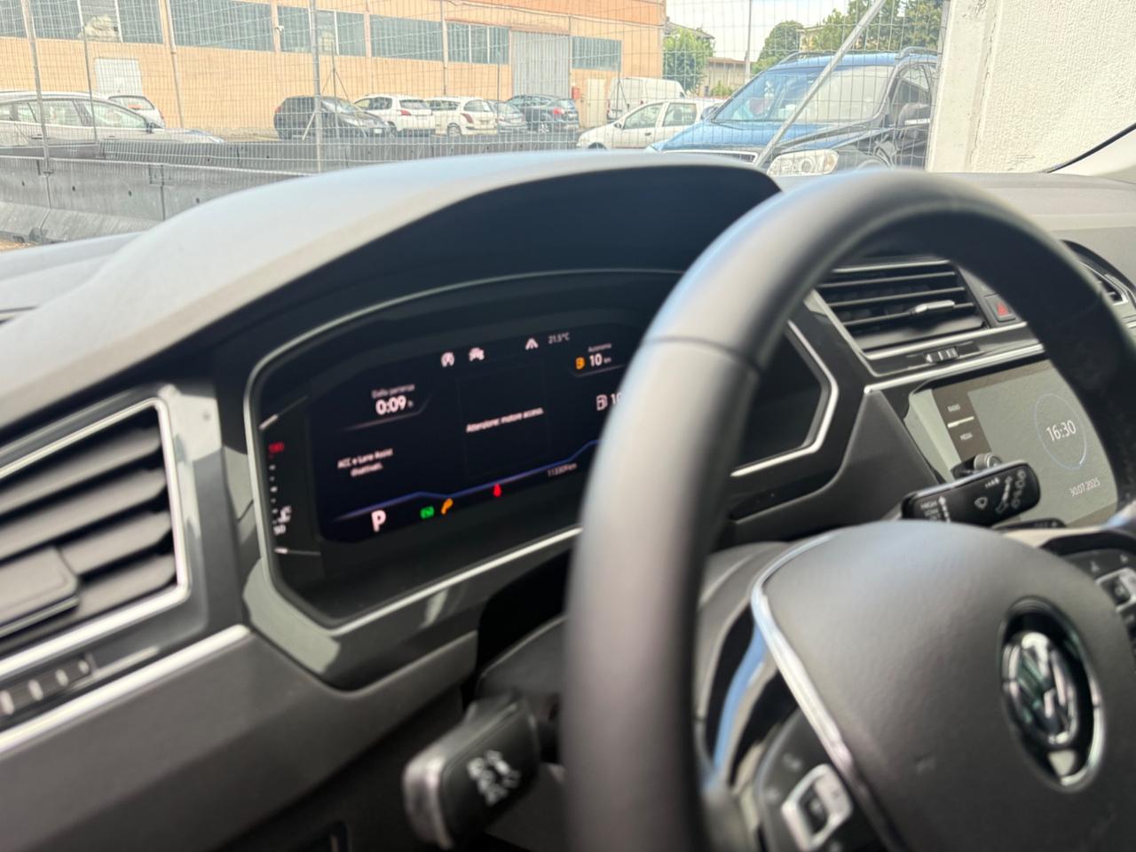 Volkswagen Tiguan 2.0 TDI 150 CV SCR DSG R-Line
