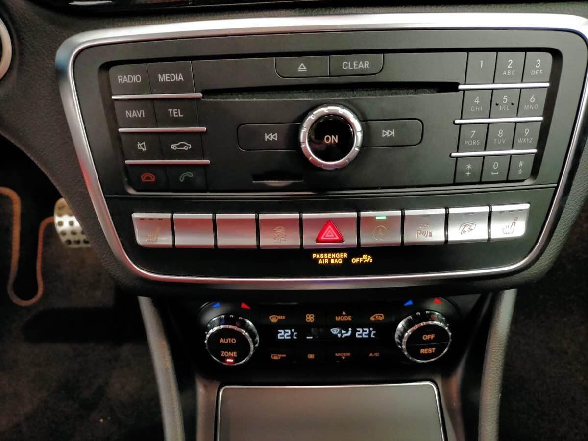 Mercedes Benz GLA 45 AMG 381 CV