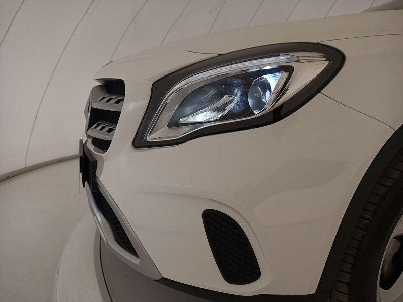 Mercedes-Benz GLA GLA-X156 2017 220 d Sport 4matic 170cv auto