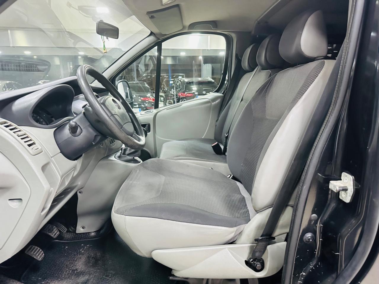 Opel Vivaro 2.0 CDTI 120CV PC-TN Combi 9 posti 2011