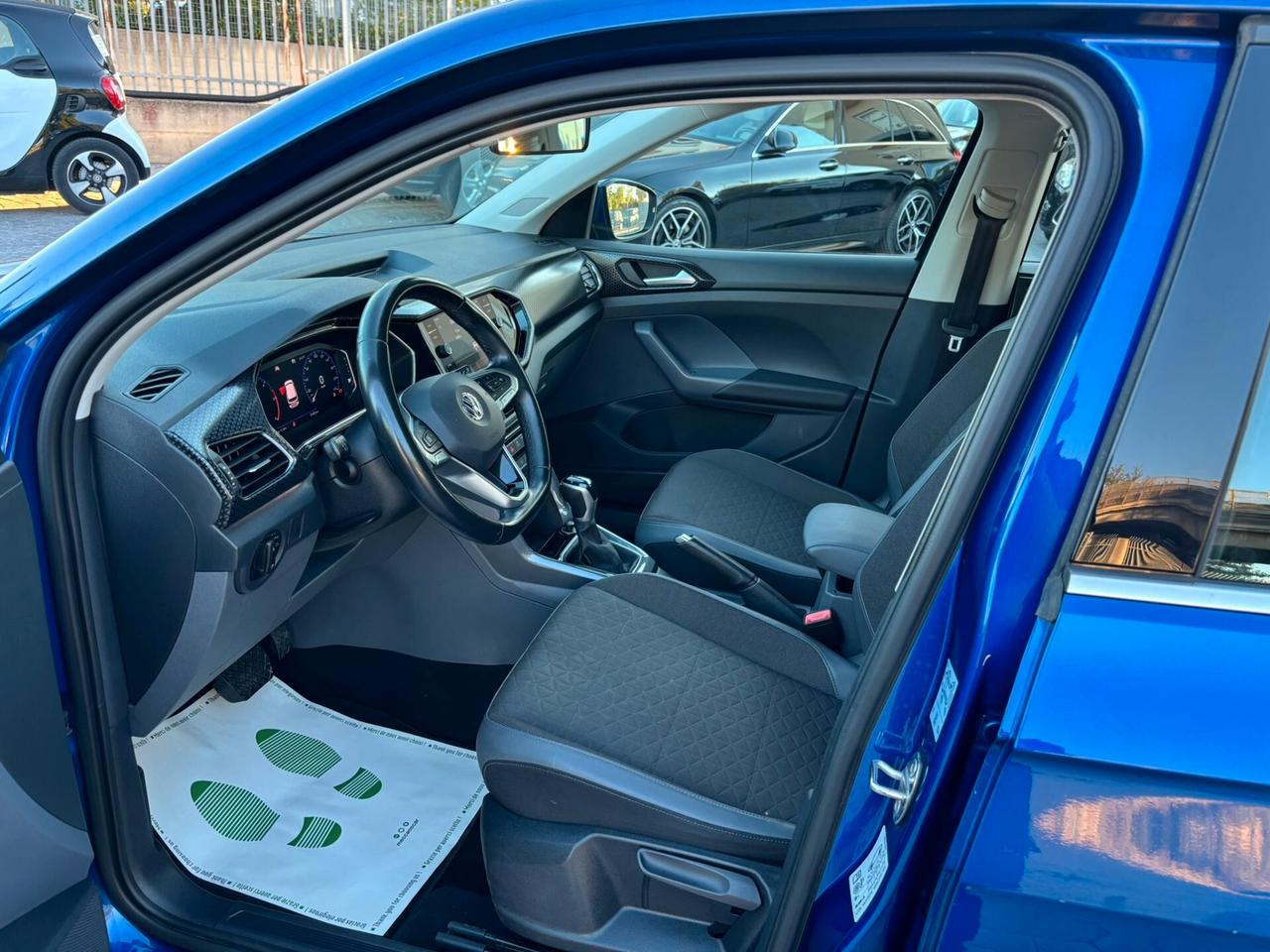 Volkswagen T-Cross 1.6 TDI DSG R-LINE