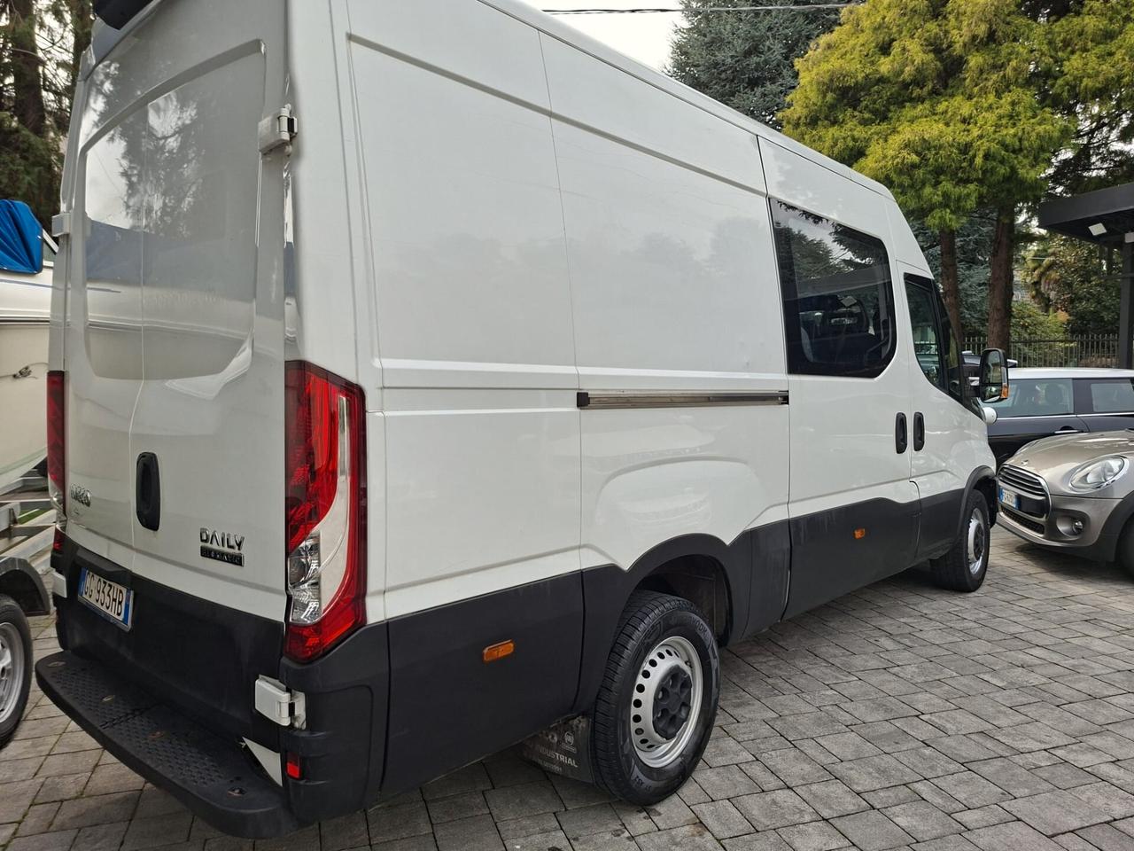Iveco Daily 35C14 2.3MTJ PM-TA-DC 6posti MIXTO AUTOMATICO