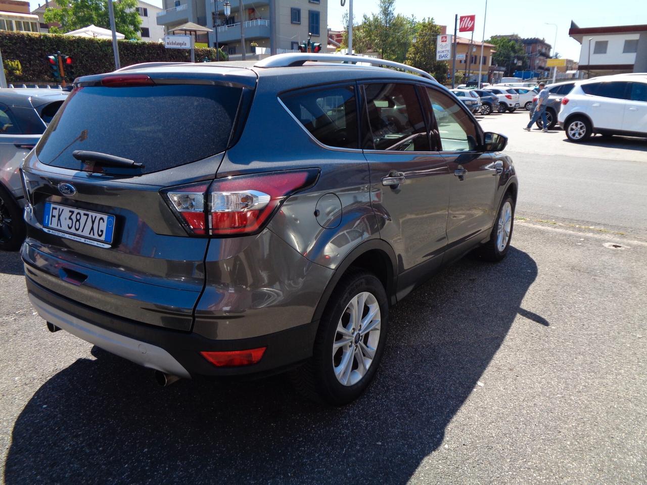 Ford Kuga 1.5 TDCI 120 CV S&S 2WD ST-Line