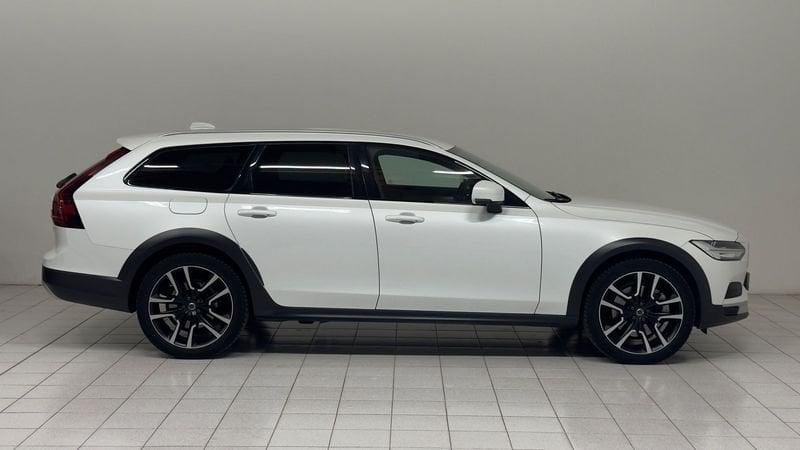 Volvo V90 Cross Country B4 D AWD automatico Plus