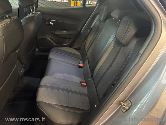 PEUGEOT 2008 PureTech 100 S&S Allure Navi Pack