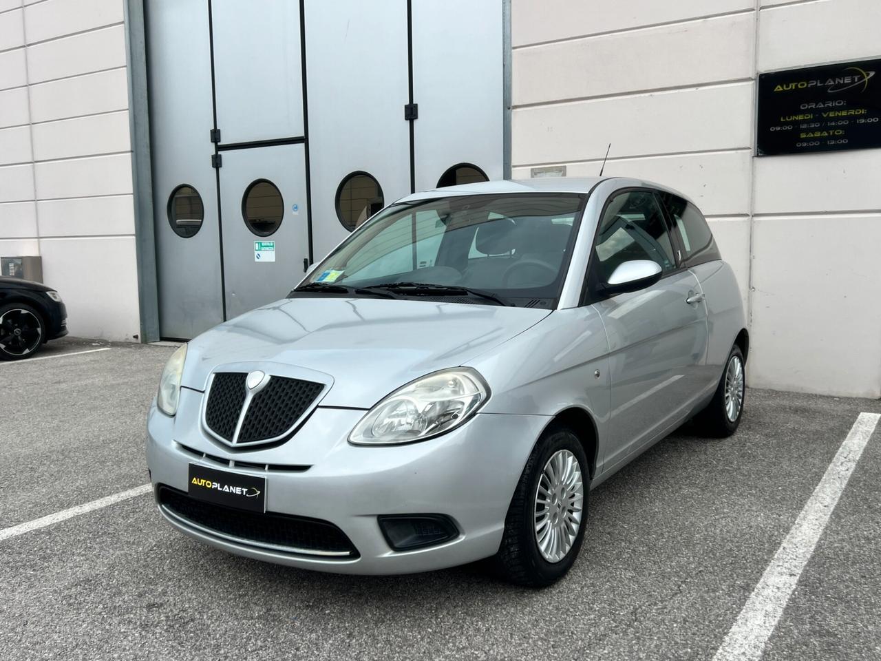 Lancia Ypsilon 1.2 Argento