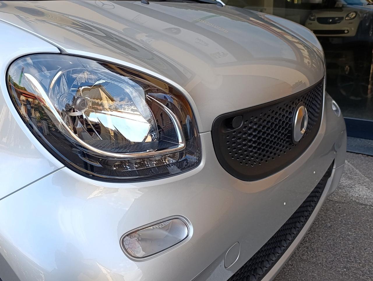 Smart ForTwo 70 1.0 twinamic aut. solo Km 8.142