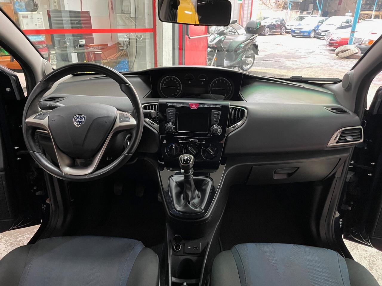 Lancia Ypsilon 1.2 69 CV 5 porte S&S Gold 40.000KM!!!
