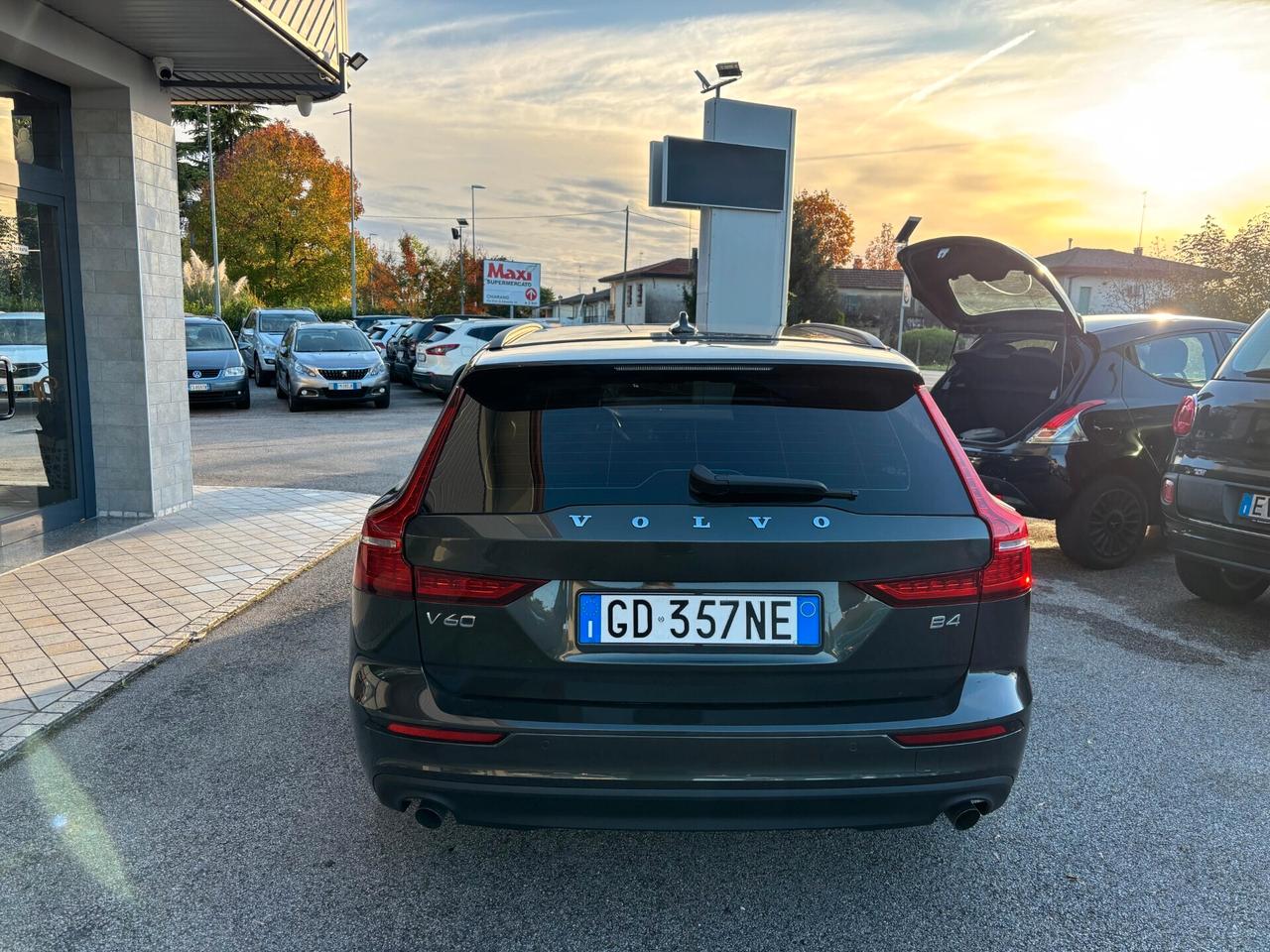 Volvo V60 B4 2.0 Ibrida Cambio Automatico