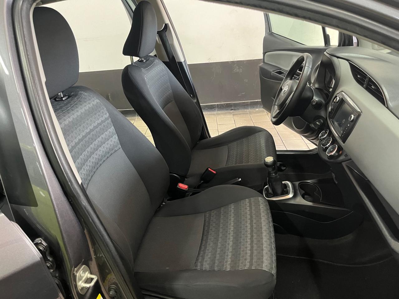 Toyota Yaris 1.0 5 porte Lounge gpl 2016