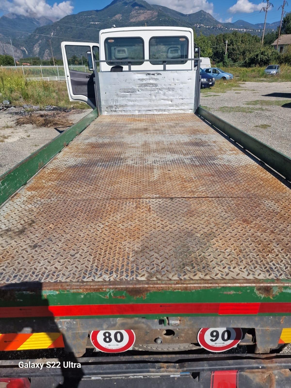 Nissan atleon Pat.c del 2002 in saldo 501