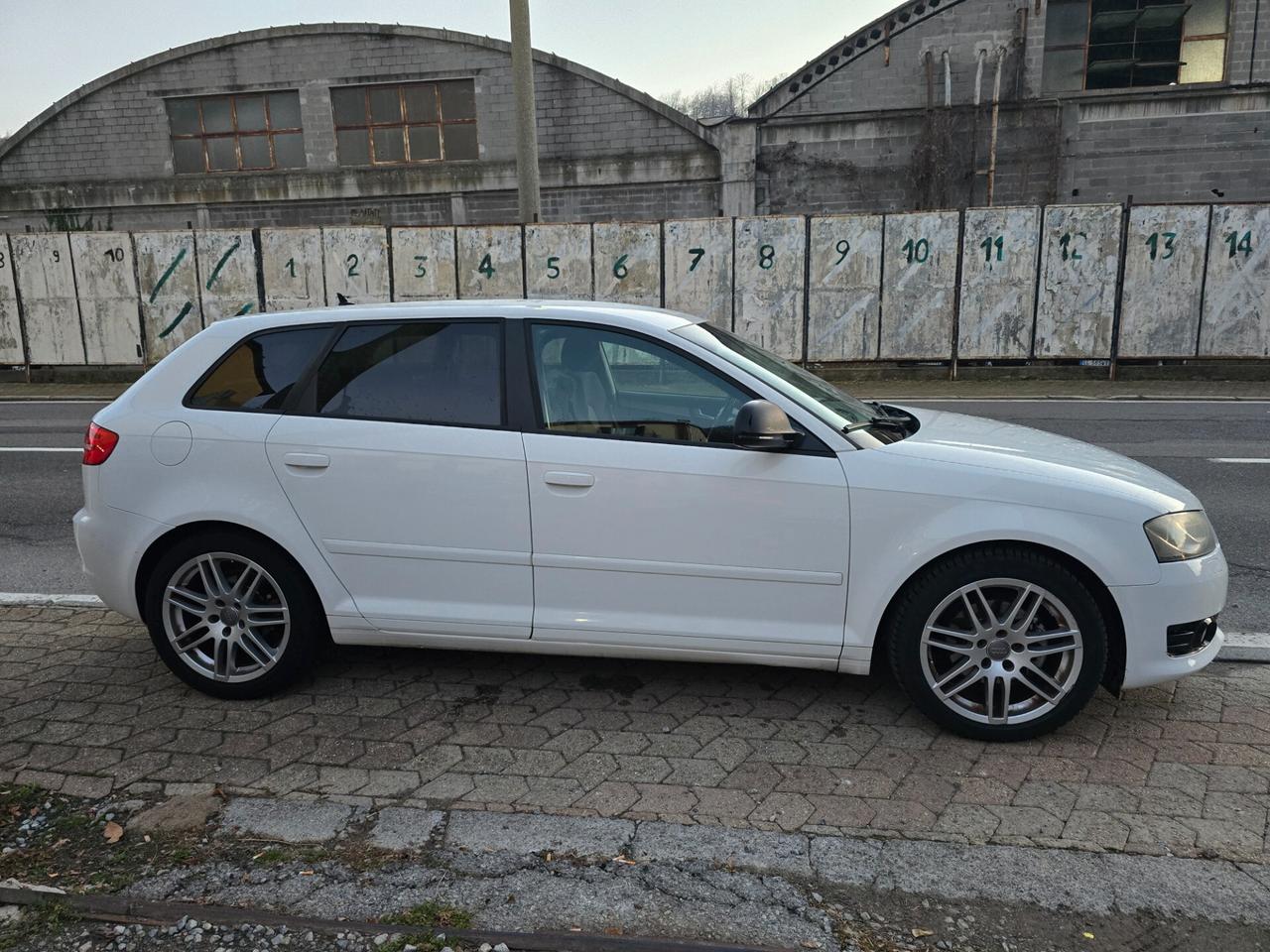 Audi A3 2.0 TDI 140CV GANCIO TRAINO EURO5