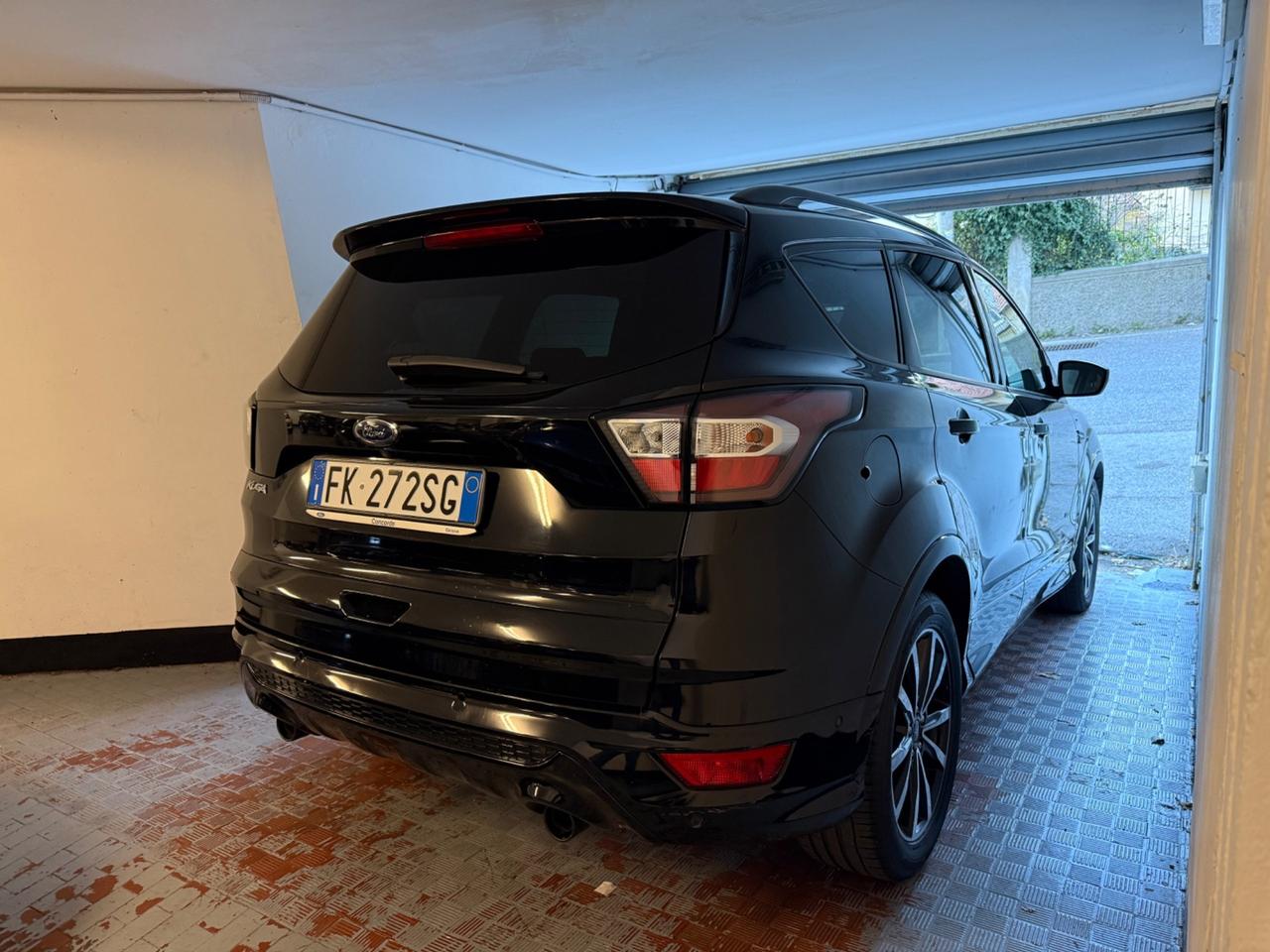 Ford Kuga 2.0 TDCI 150 CV S&S 4WD Powershift ST-Line Business