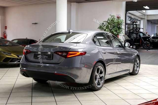 Alfa Romeo Giulia CERCHIO 18''|CRONOLOGIA SERVICE|UFFICIALE ITALIA