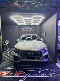 Audi Q8 3.0 TDI Mild Hybrid – 2020 – 238 CV – Full Optional