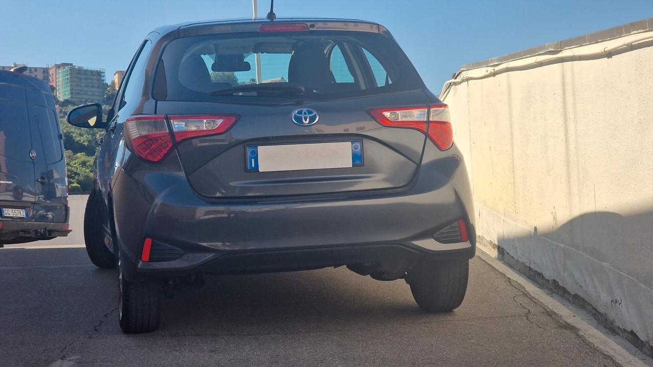 Toyota Yaris 1.5 Hybrid 5 porte Active