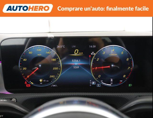 MERCEDES-BENZ CLA 200 Automatic Premium