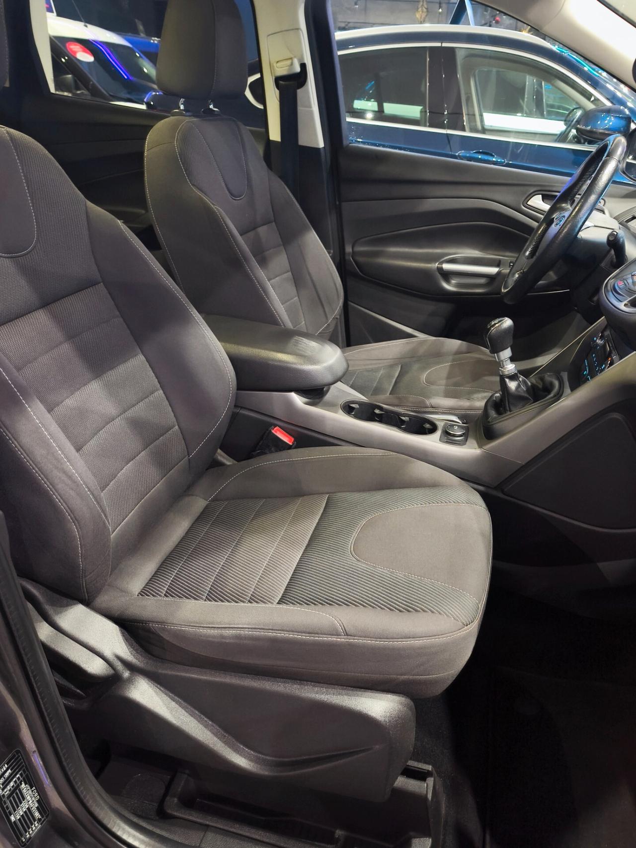 Ford Kuga 2.0 TDCI 120 CV S&S 2WD Titanium