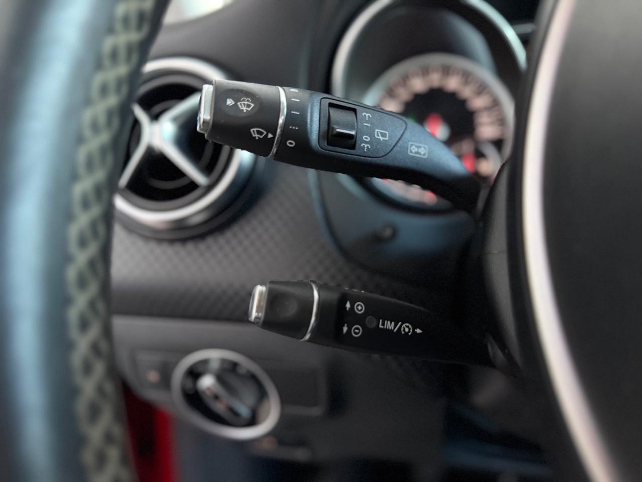Mercedes A 200 d Sport Euro6 Neopatentati RED-LINE