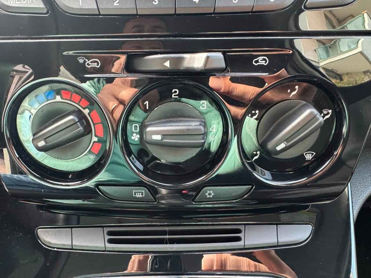 LANCIA YPSILON 1.2 BENZINA GOLD CERCHI PERFETTA