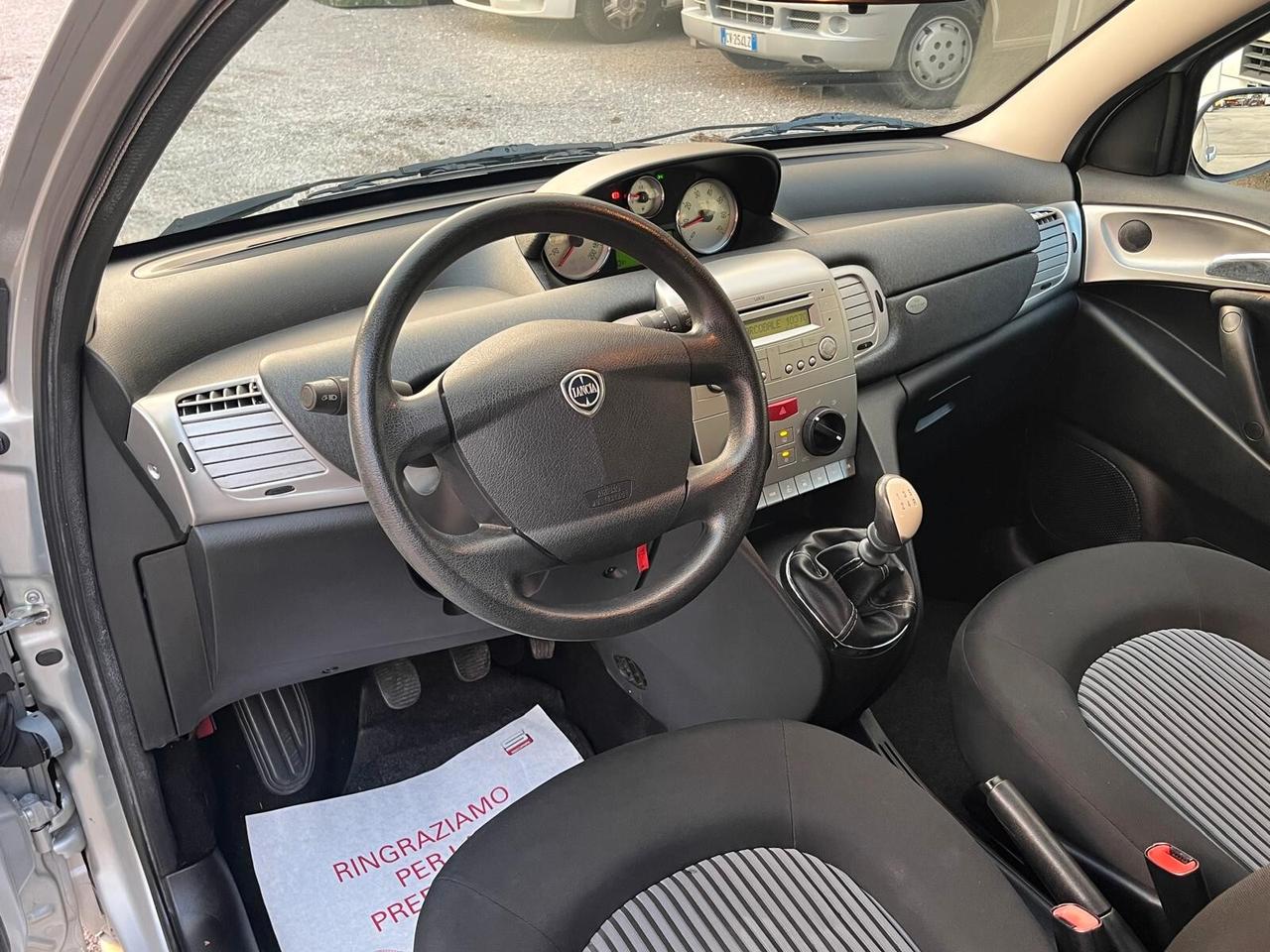 Lancia Ypsilon 1.2 Argento 12 MESI DI GARANZIA