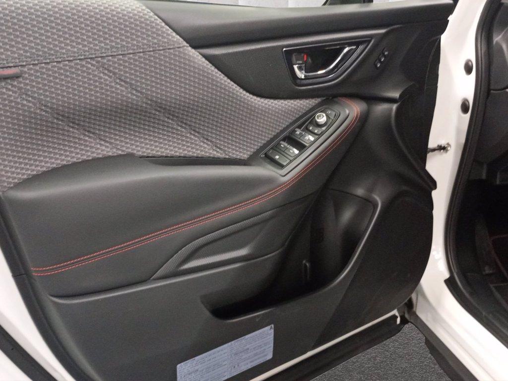 SUBARU Forester 2.0i e-boxer 4dventure lineartronic del 2024