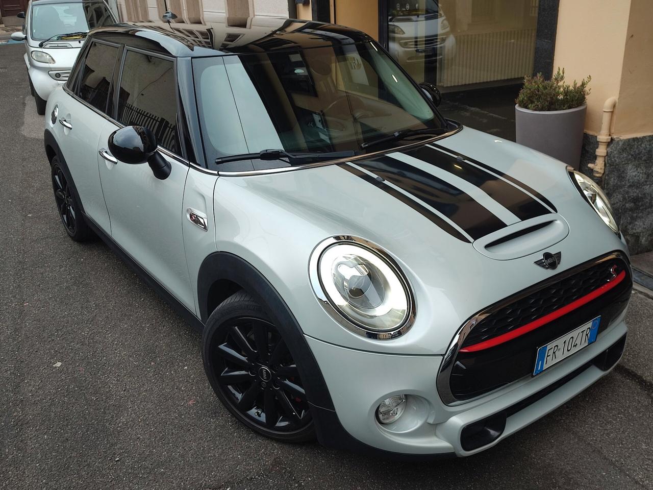 Mini 2.0 Cooper SD aut. Hype 5 porte Pack Works