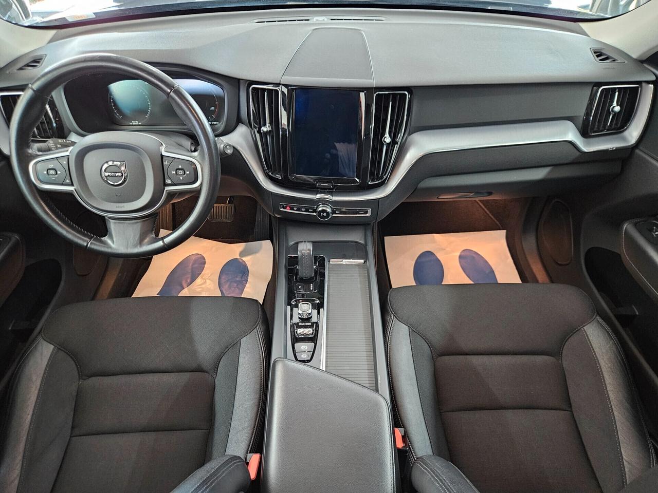 Volvo XC60 2.0 b4 Momentum awd auto my20 - IVA ESPOSTA