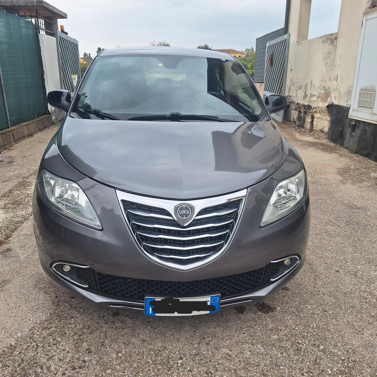 LANCIA YPSILON GARANZIA 12 MESI
