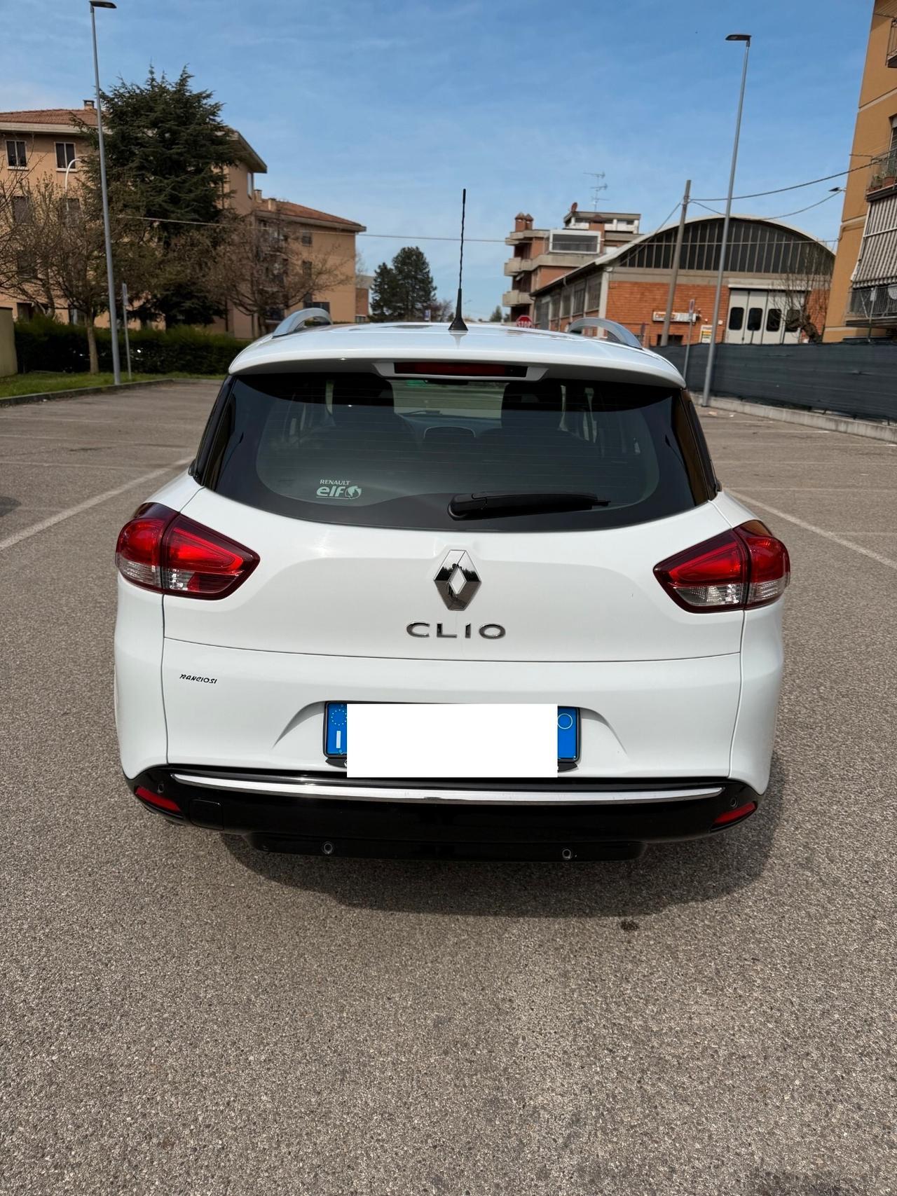 Renault Clio Sporter 1.5 dci - NEOP. - NAV. - 12 MESI DI GARANZIA -