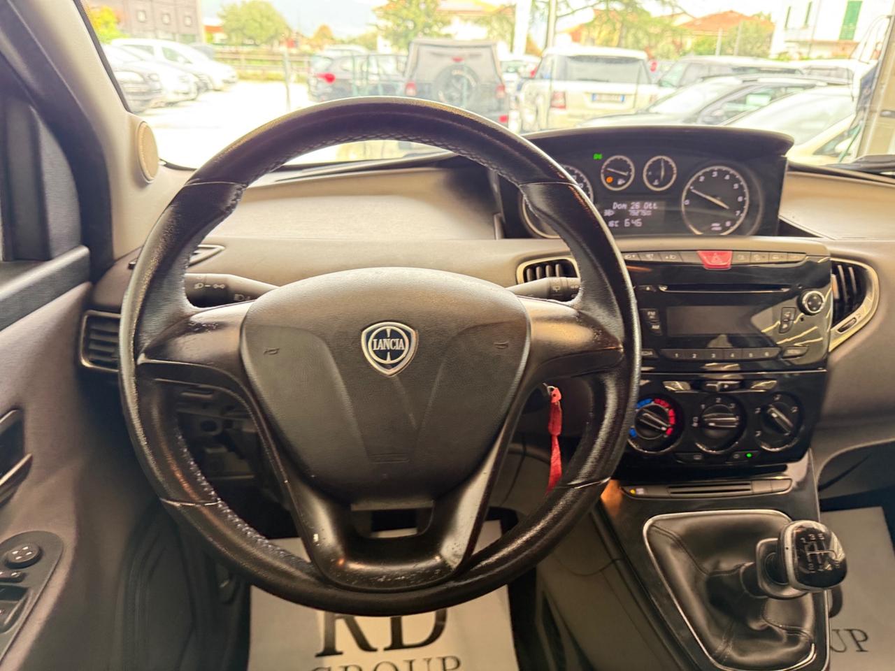 Lancia Ypsilon 1.2 8v Platinum 69cv ok neopatentato