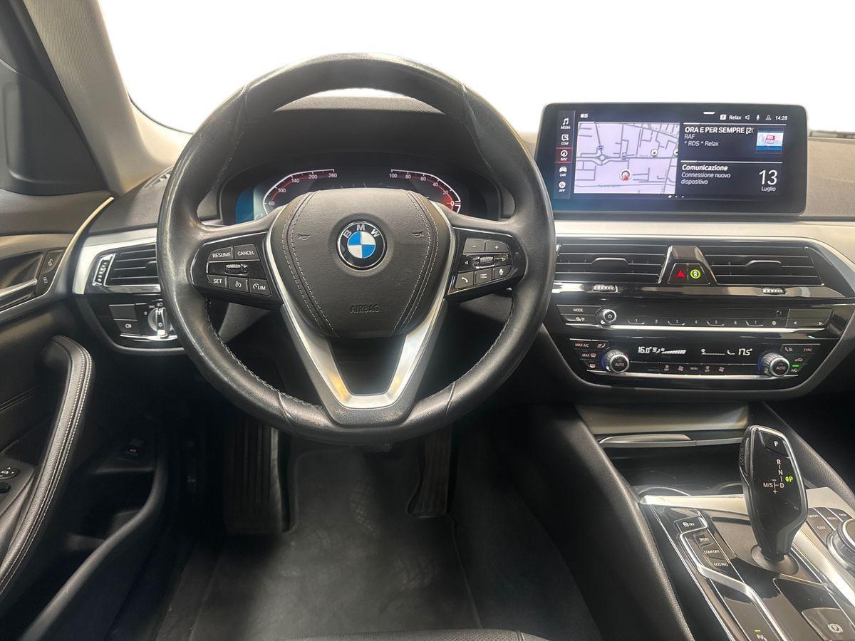 BMW Serie 5(G30/31/F90) - 518d 48V Touring Business