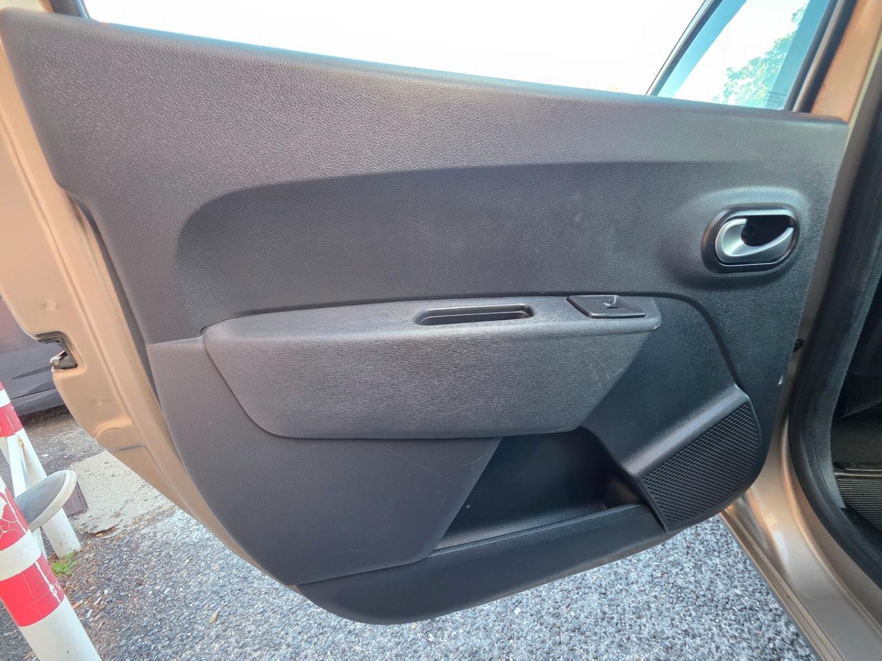 Lodgy 1.6 110CV GPL Wow Unipro full