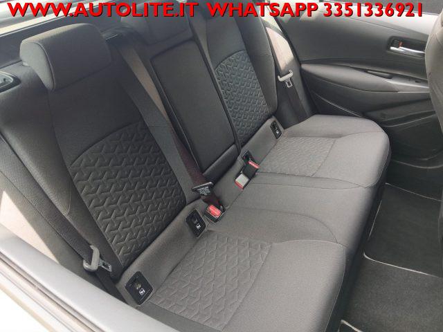 TOYOTA Corolla Touring Sports 1.8 Hybrid Business