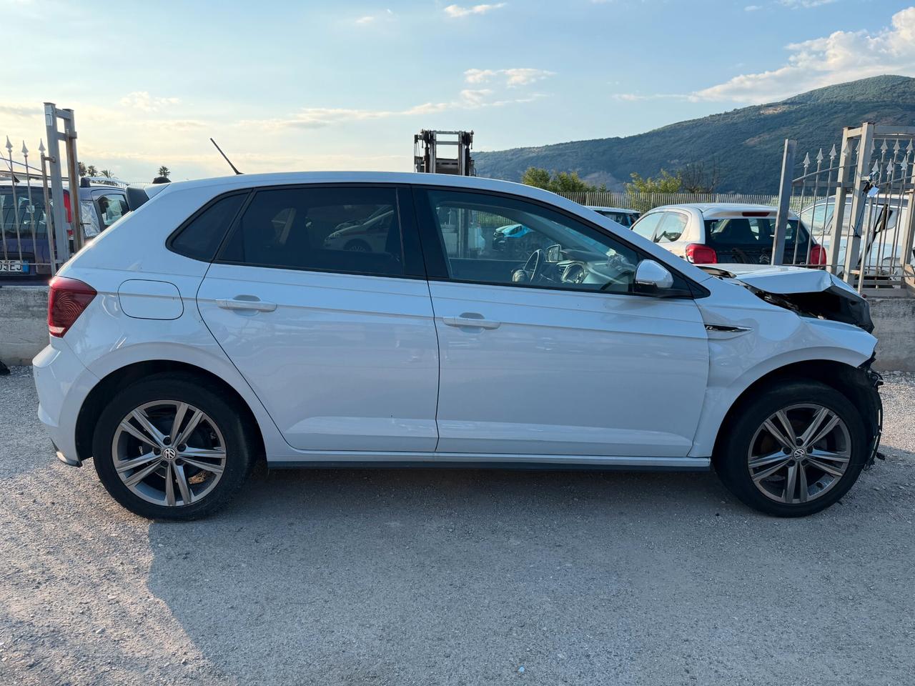 VOLKSWAGEN POLO R-LINE 2020 1.0 TGI 90 CV *SINISTRATA