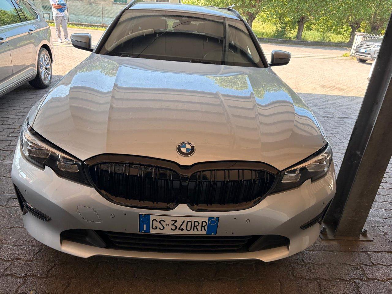 BMW 318 d Touring IBRIDO 48V AUTOMATICO