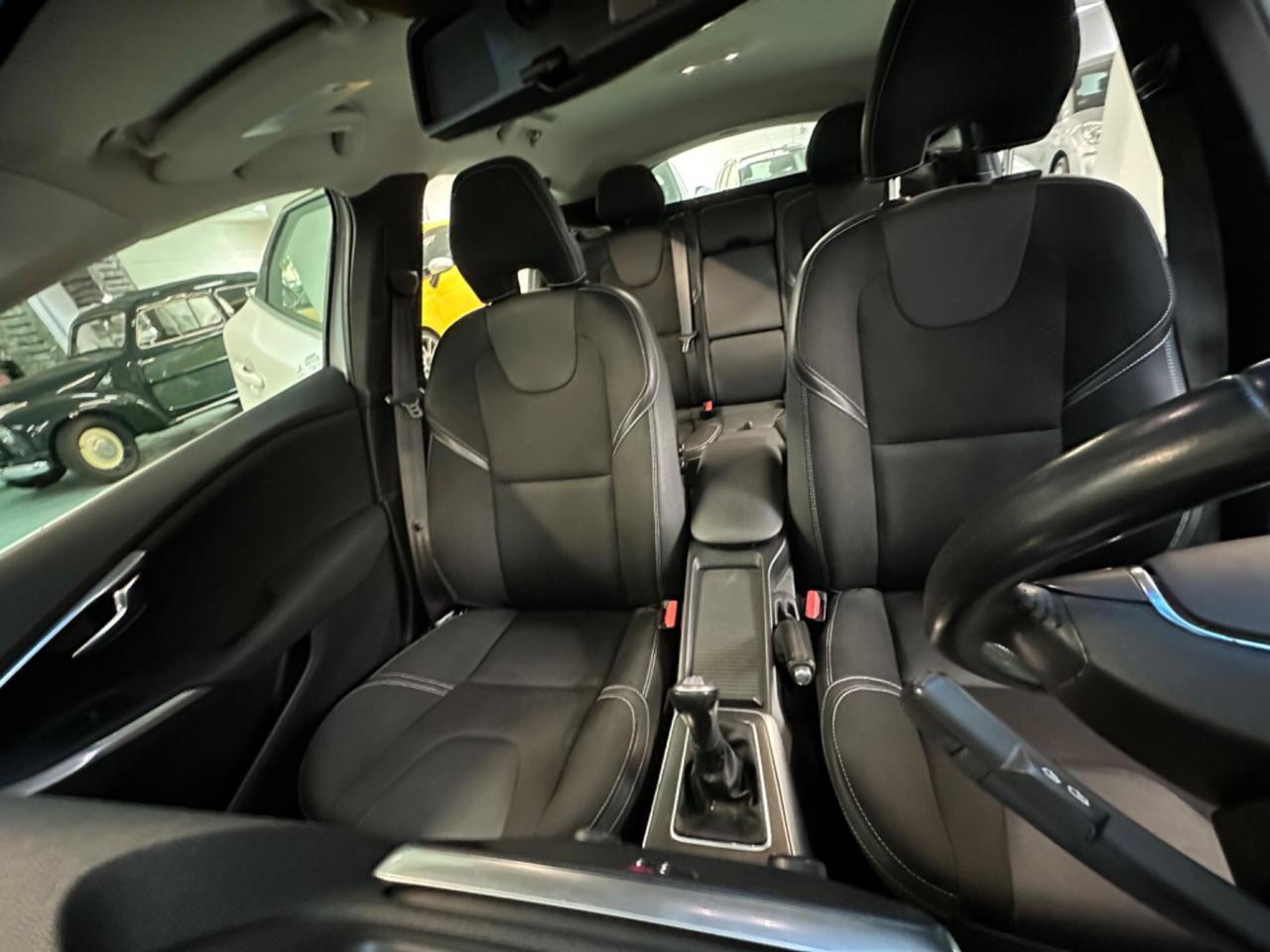 Volvo V40 D2 1.6 diesel (anche per neopatentati)