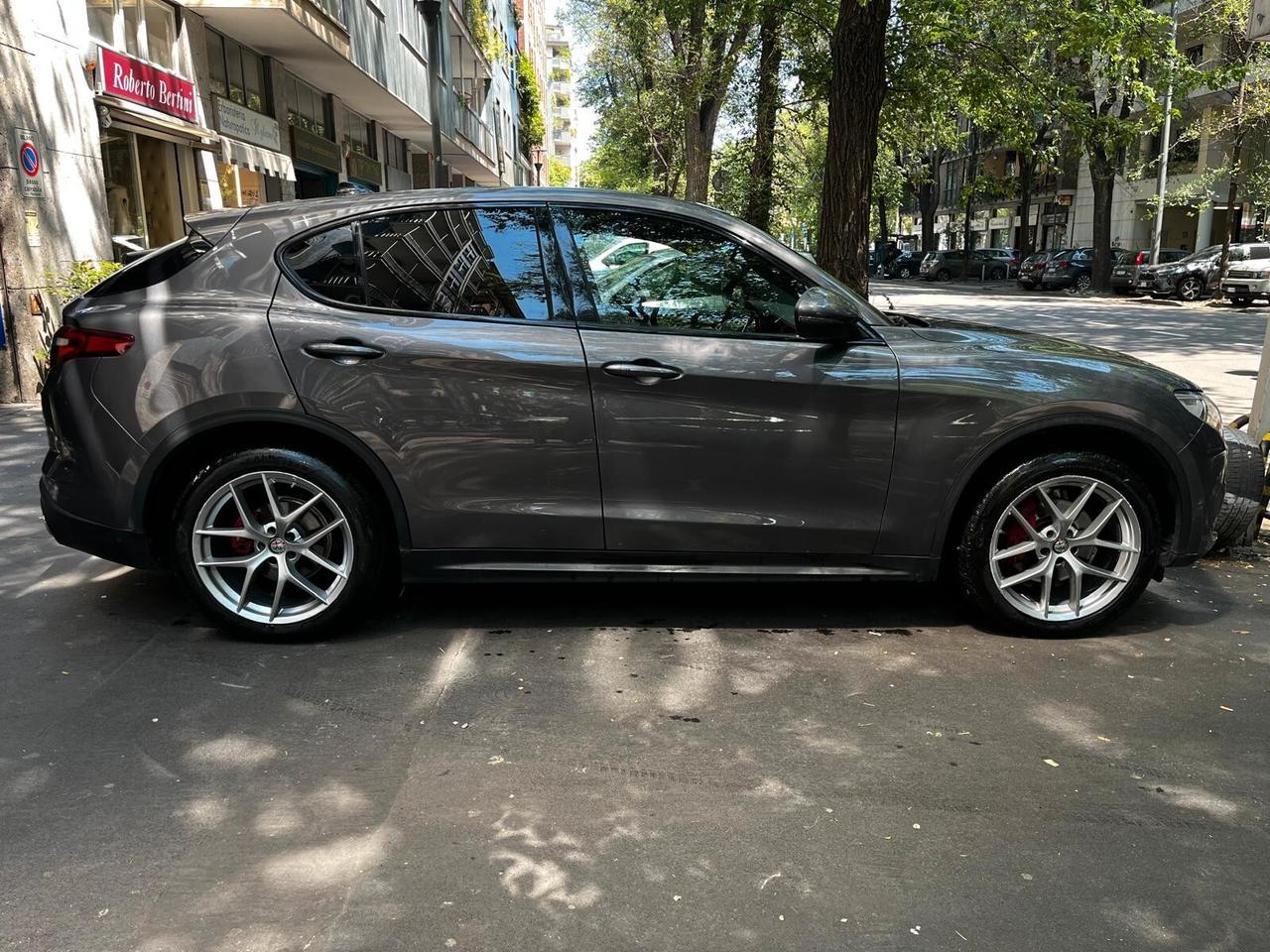 Alfa Romeo Stelvio 2.2 Turbodiesel 210 CV AT8 Q4 B-Tech