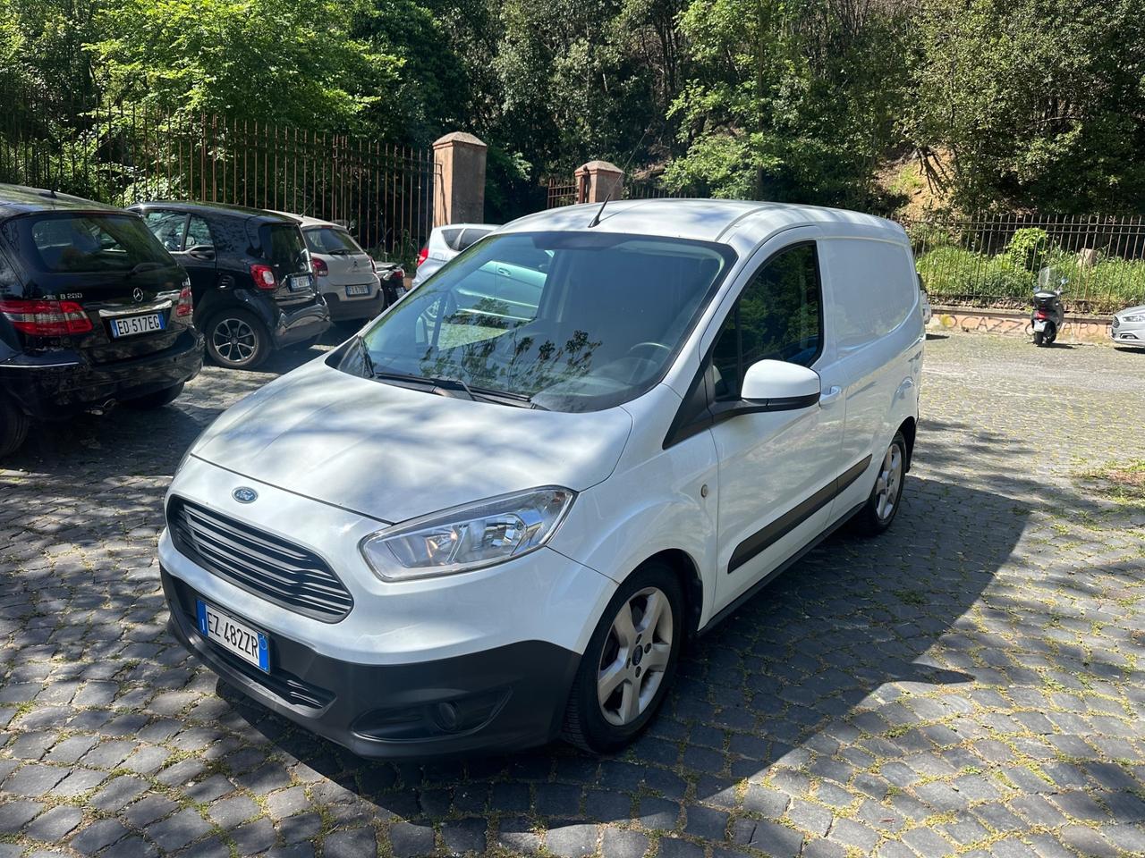 Ford Transit Courier 1.5 Diesel Euro 5b Full Opt 2015
